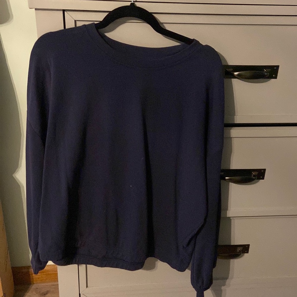 Woman’s Long sleeved top